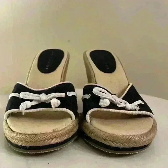 Tommy Hilfiger Medallion Espadrille Wedge Sandal Navy and White Bow Detail - Picture 3 of 11